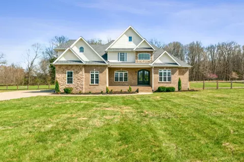 3725 Glen Raven Rd, Cedar Hill, TN 37032