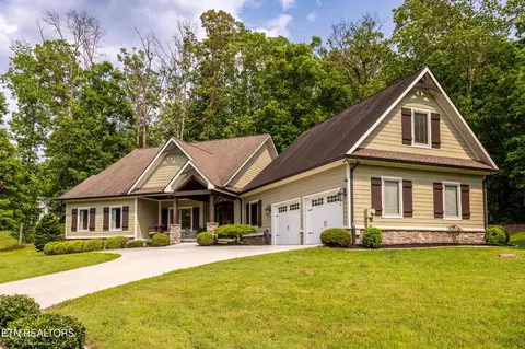 3432 Lanyard Ln, Louisville, TN 37777