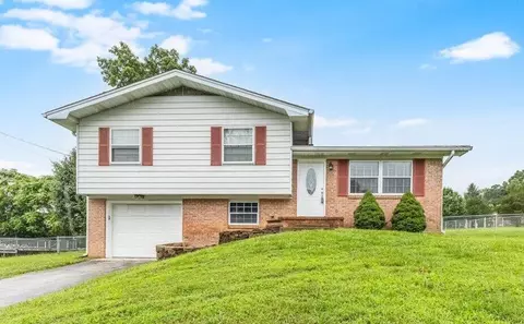 123 Laurelwood Cir, Rossville, GA 30741