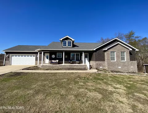 235 Estate Loop Tr, Crossville, TN 38555
