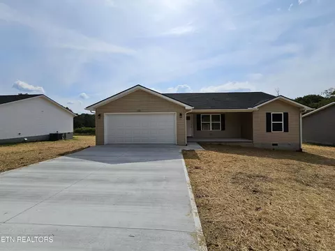 1121 Sparta Dr, Crossville, TN 38555