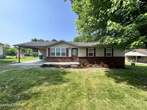 109 Town Branch St, Crossville, TN 38555