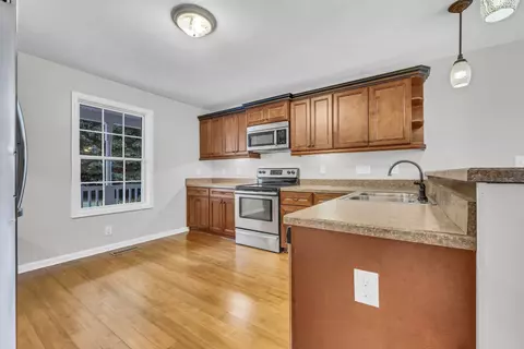 Kitchen - 3190 Marthas Chapel Rd, Cunningham, TN 37052 photo 1 of 1