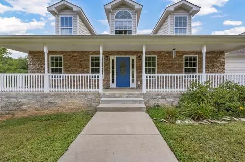 Exterior - 3190 Marthas Chapel Rd, Cunningham, TN 37052 photo 2 of 7