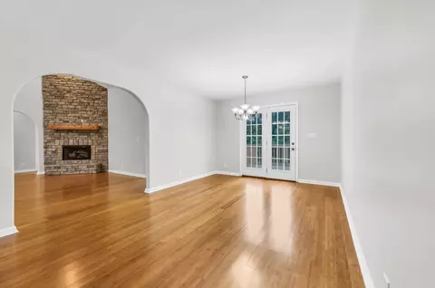 Living - 3190 Marthas Chapel Rd, Cunningham, TN 37052 photo 5 of 5
