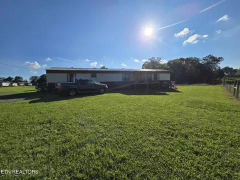 181 Claude Hargis Lane Ln, Crawford, TN 38554