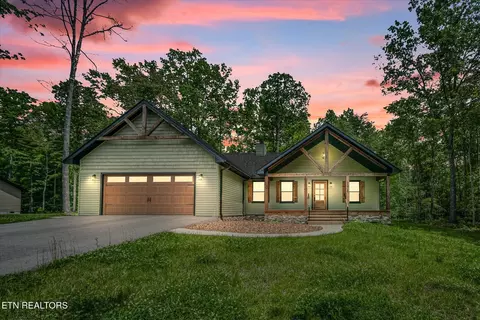 191 Creekview Ct, Jamestown, TN 38556