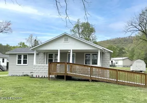 110 Aspen Dr, Harriman, TN 37748