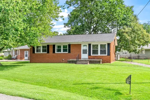 210 Merriwood Pkwy, Hopkinsville, KY 42240