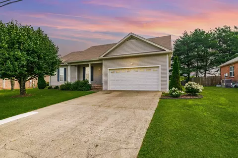 202 Putter Point Dr, Gallatin, TN 37066