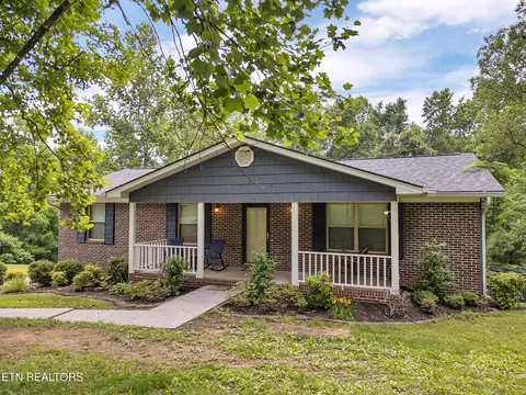 3342 Shagbark Rd, Powell, TN 37849