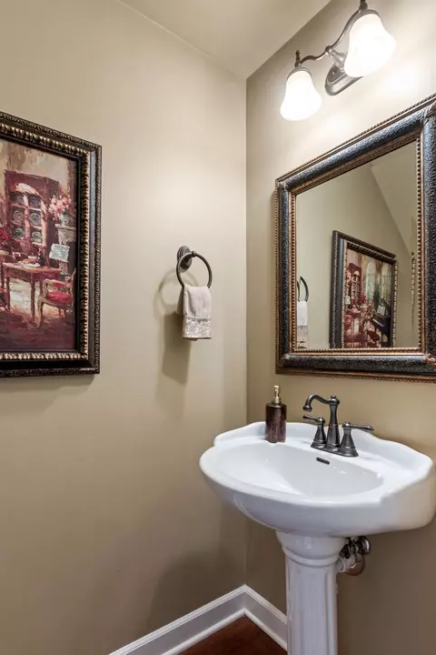 Bath - 132 Ormesby Pl, Franklin, TN 37064 photo 4 of 5