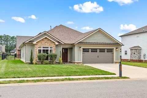 312 Lowline Dr, Clarksville, TN 37043