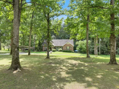 1441 White Bluff Rd, White Bluff, TN 37187