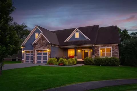 8422 Denison Ln, Ooltewah, TN 37363