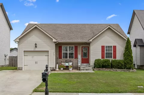 3763 Gray Fox Dr, Clarksville, TN 37040
