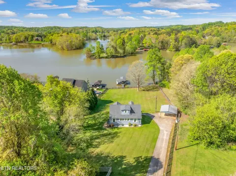 3105 Louisville Rd, Louisville, TN 37777