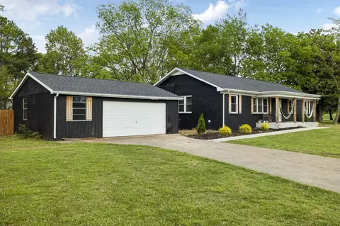 176 Morningside Dr, La Vergne, TN 37086