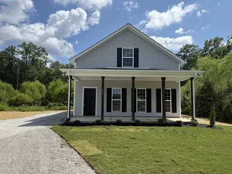 620 Forrestwood Dr, Manchester, TN 37355
