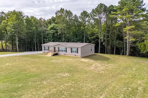 389 Busby Rd, Loretto, TN 38469