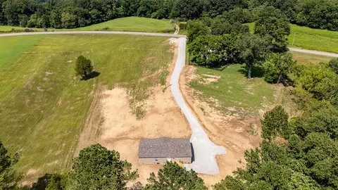 389 Busby Rd, Loretto, TN 38469 photo 9