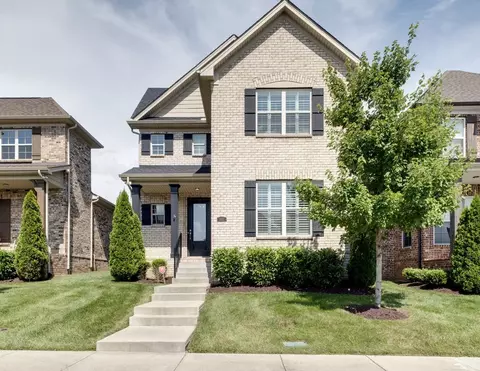 1021 Paddock Park Cir, Gallatin, TN 37066