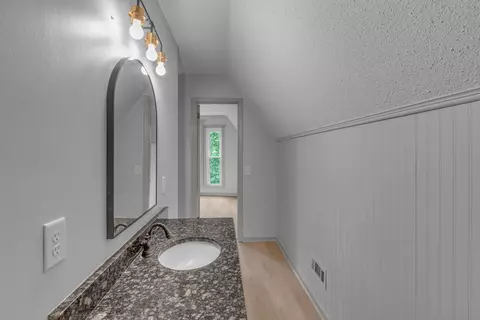 Bath - 4945 Palestine Rd, Springfield, TN 37172 photo 4 of 5