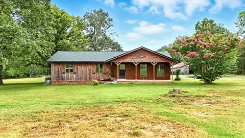 10051 New Zion Rd, Christiana, TN 37037