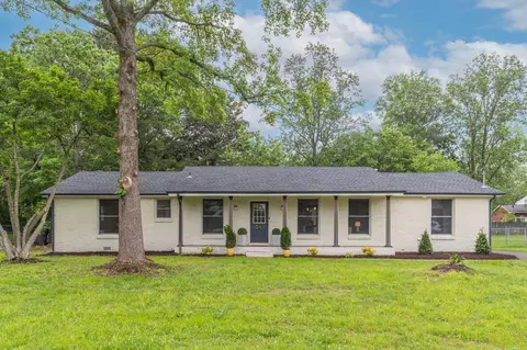 8060 Sawyer Brown Rd, Nashville, TN 37221