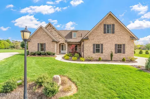 528 E Port Dr, Lenoir City, TN 37772