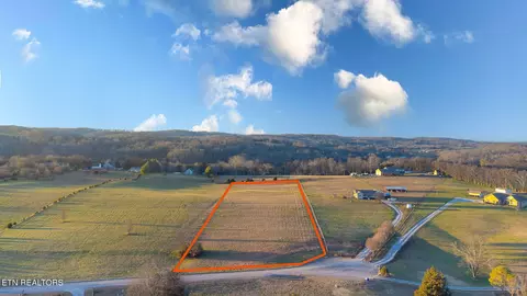 505 Ranch Rd, Loudon, TN 37774
