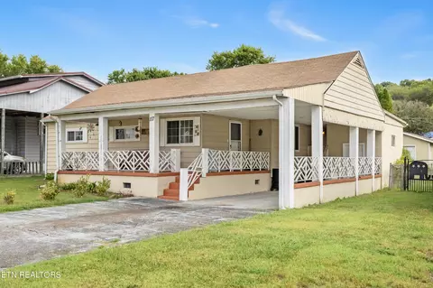 117 Lee Dr, Lenoir City, TN 37771