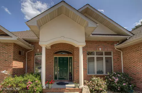 420 Wewoka Cir, Loudon, TN 37774