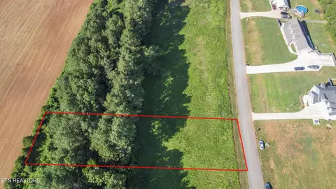 32 Tommy Loop Rd, Sweetwater, TN 37874
