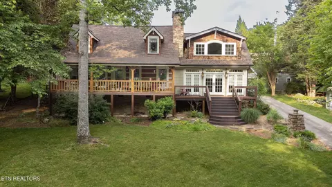 1442 N Campbell Station Rd, Knoxville, TN 37932