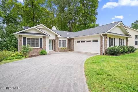 207 Cheeskogili Ln, Loudon, TN 37774
