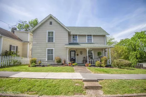317 E Third Ave, Lenoir City, TN 37771