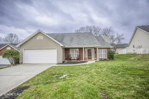 291 Eaton Village Trce, Lenoir City, TN 37771