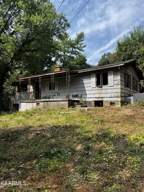 1929 Kim Watt Dr #C, Knoxville, TN 37909
