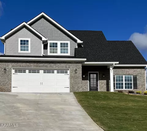 431 Flora Dr, Lenoir City, TN 37771