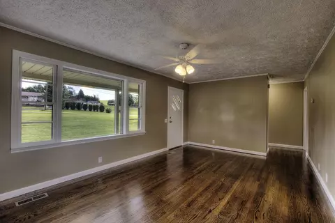 102 Stephens Rd, Greenback, TN 37742 photo 3