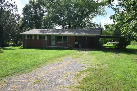 564 Horseshoe Bend Rd, Linden, TN 37096