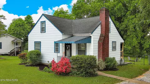 1324 Fair Dr, Knoxville, TN 37918