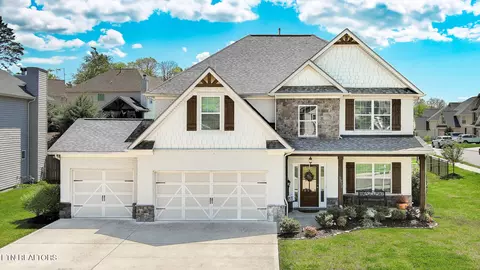 9974 Hummingbird Ln, Knoxville, TN 37923