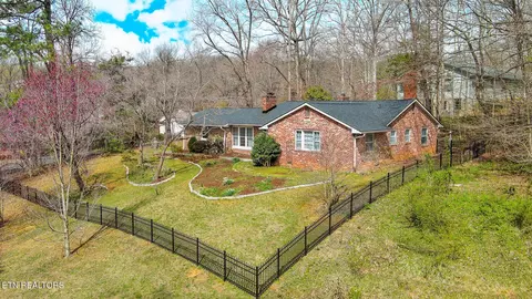 4701 Shady Dell Tr, Knoxville, TN 37914
