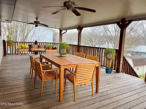 7612 Fall Wind Ct, Powell, TN 37849 photo 2