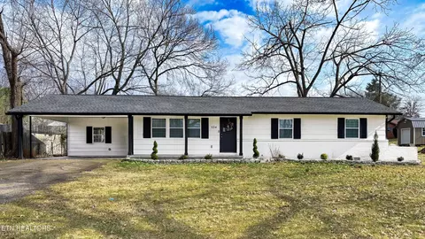 124 Londonderry Rd, Knoxville, TN 37923