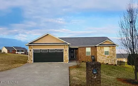 610 Preston Dr, Seymour, TN 37865