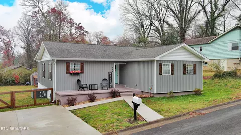 308 E Forest Ln, Oak Ridge, TN 37830