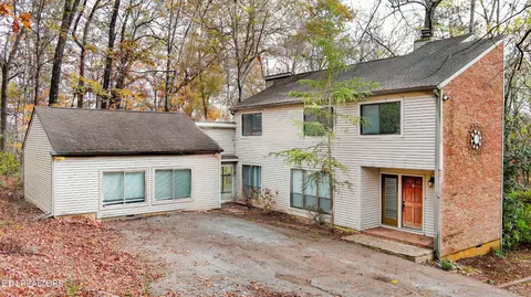 9501 E Aiken Ln, Knoxville, TN 37922